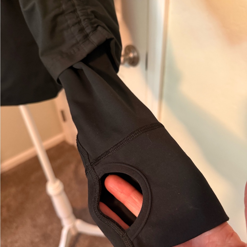 Lululemon Black Zip-Up Jacket - Picture 4 of 7